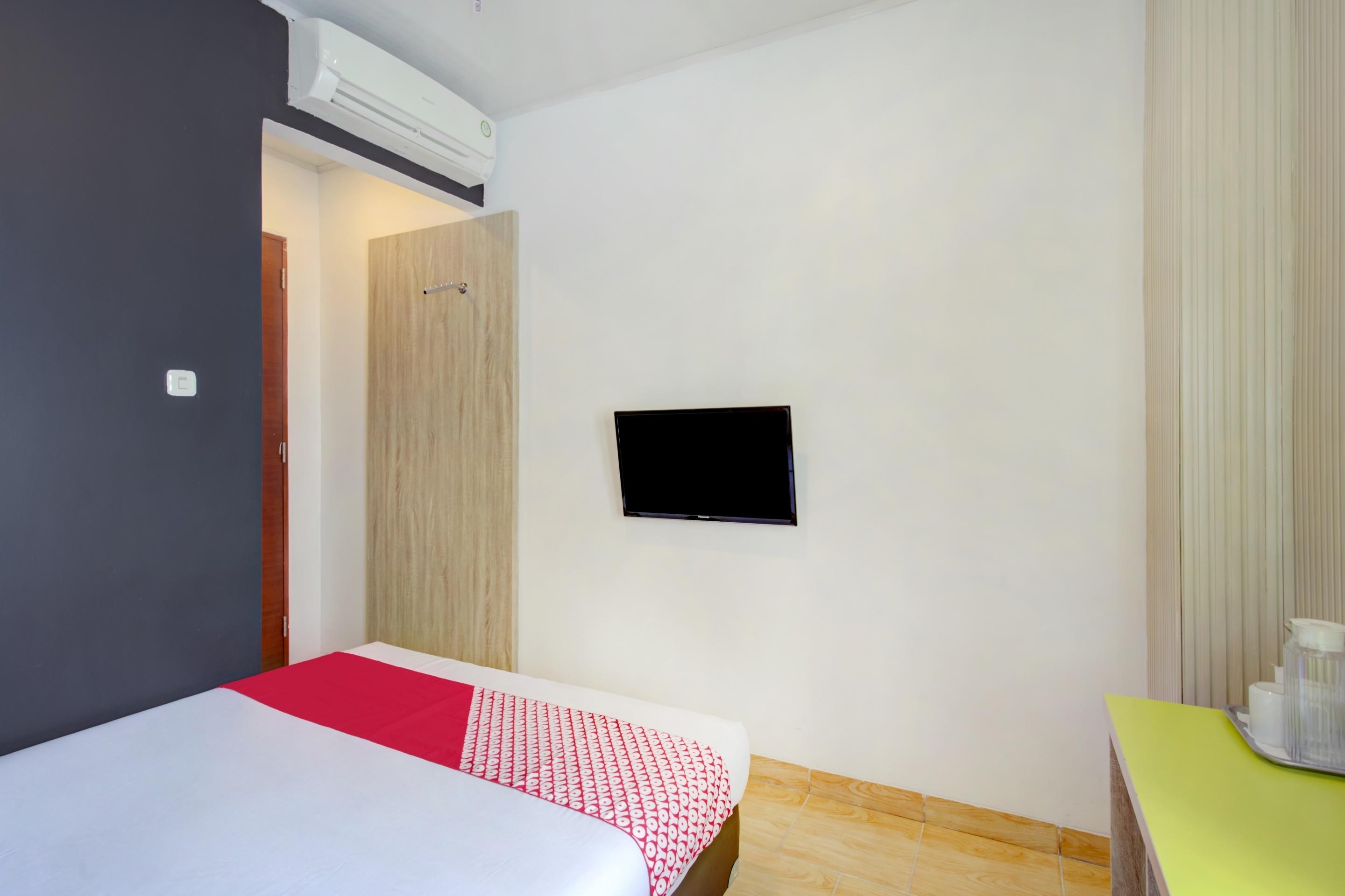 Bunga Bunga Hotel 3*
