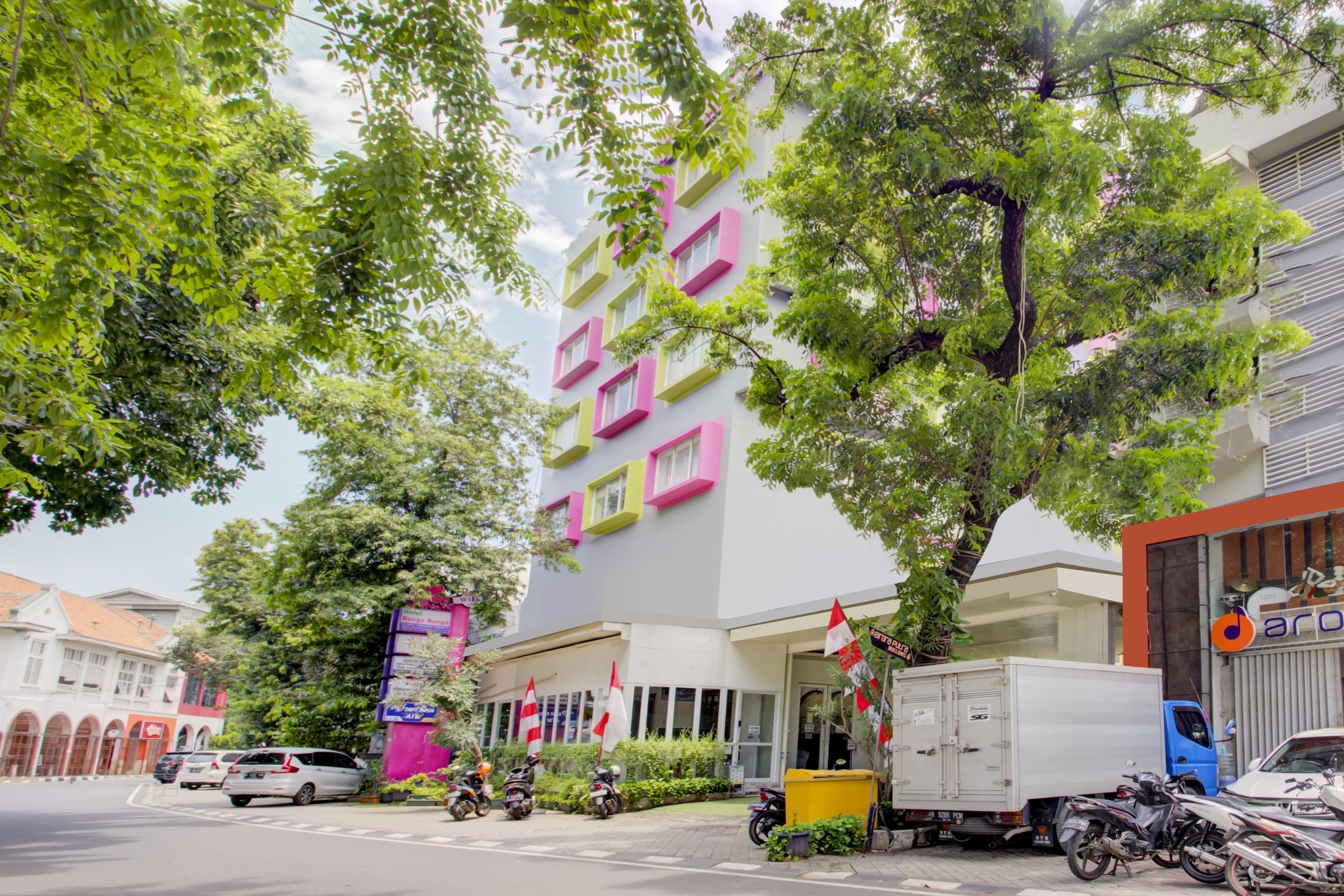 Hotel Bunga Bunga 3*