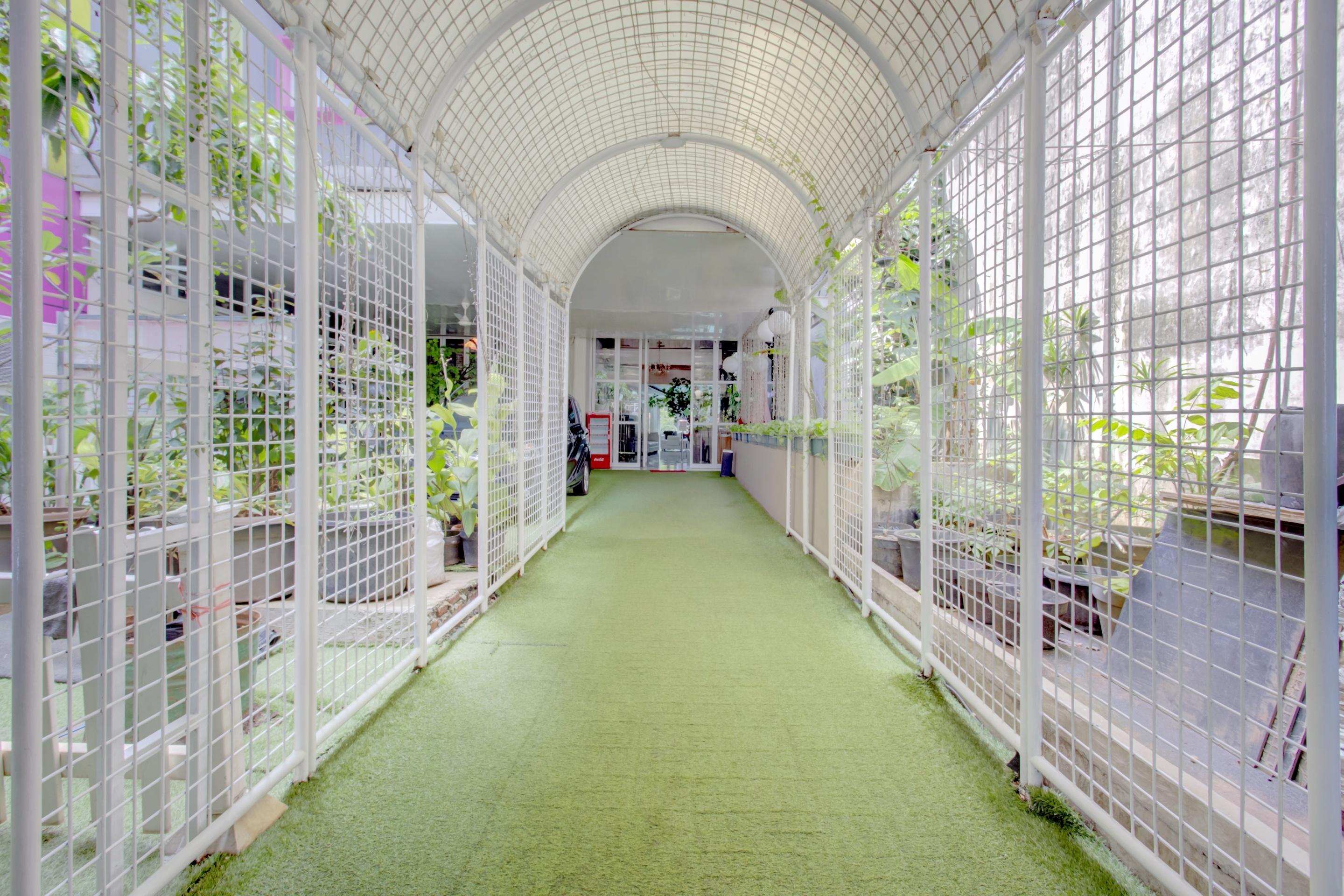 Bunga Bunga Hotel
