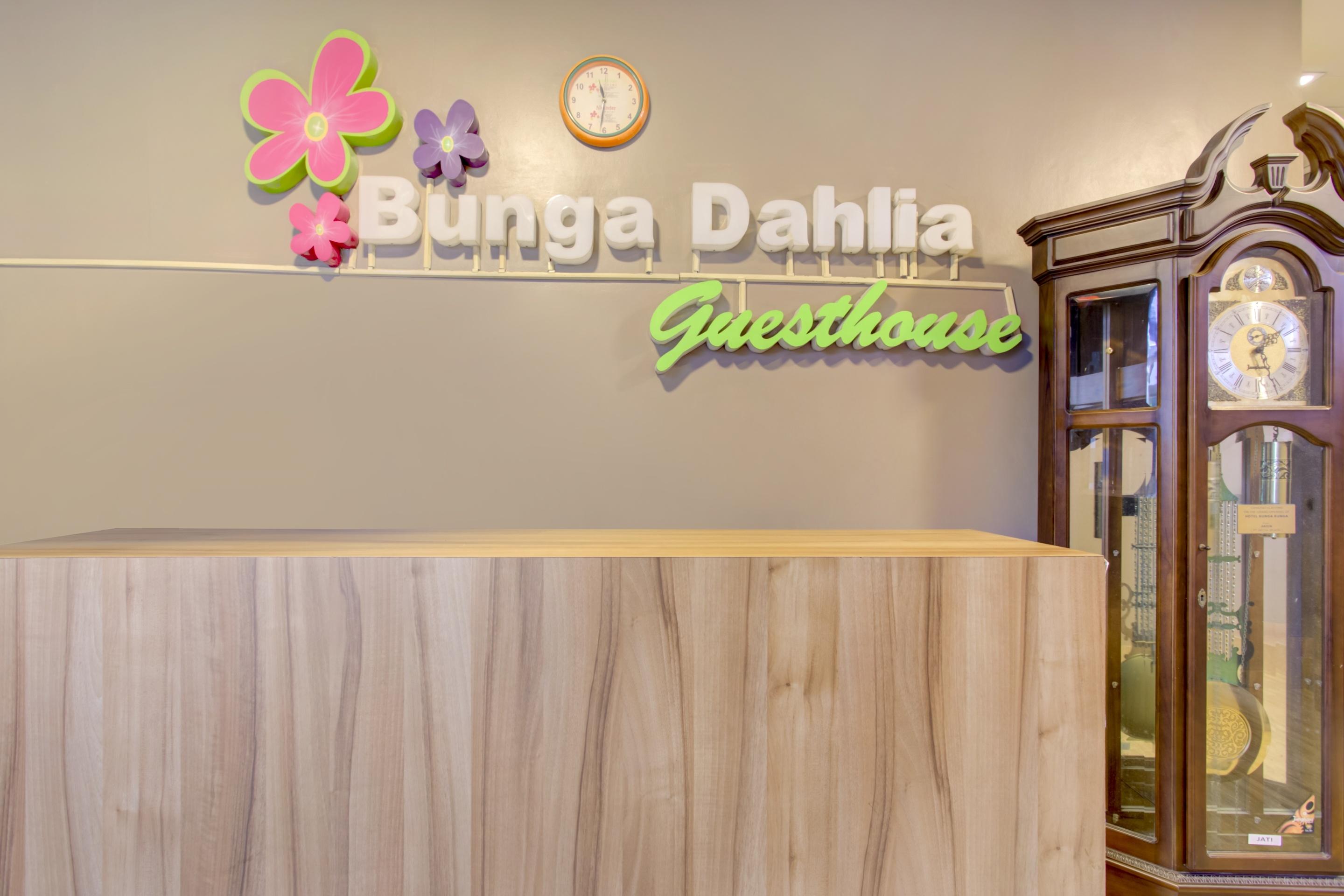 Bunga Bunga Hotel 3*